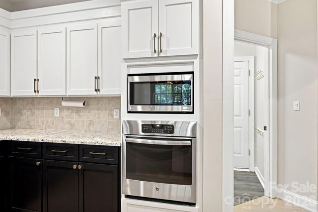 5111 Downing Creek Drive, Charlotte, NC 28269