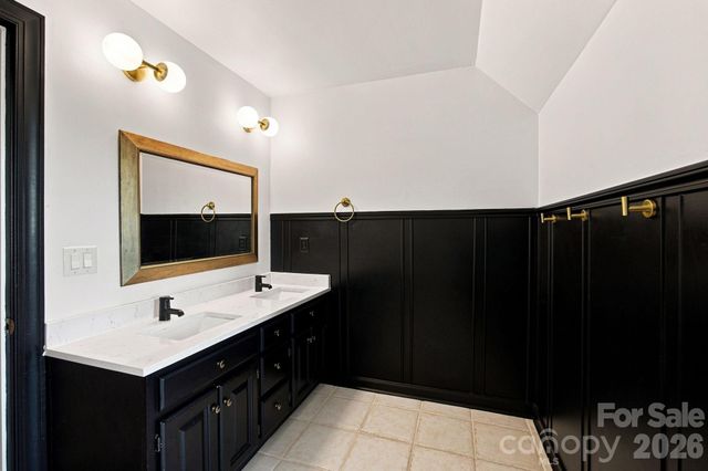 5111 Downing Creek Drive, Charlotte, NC 28269