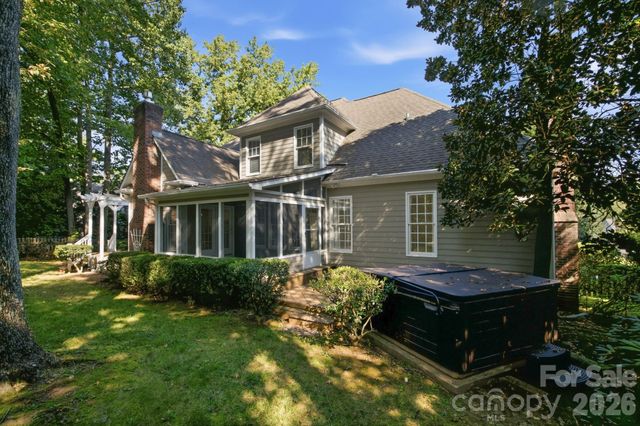 5111 Downing Creek Drive, Charlotte, NC 28269