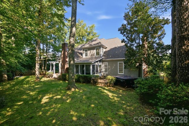 5111 Downing Creek Drive, Charlotte, NC 28269