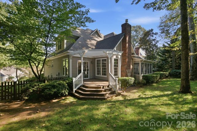 5111 Downing Creek Drive, Charlotte, NC 28269