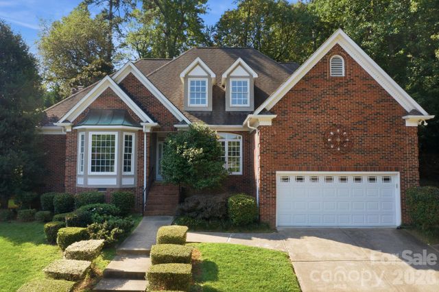 5111 Downing Creek Drive, Charlotte, NC 28269