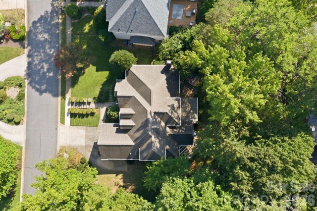 5111 Downing Creek Drive, Charlotte, NC 28269
