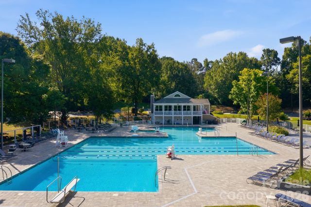 5111 Downing Creek Drive, Charlotte, NC 28269