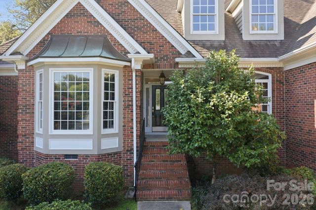 5111 Downing Creek Drive, Charlotte, NC 28269