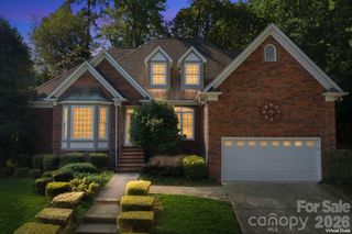 5111 Downing Creek Drive, Charlotte, NC 28269