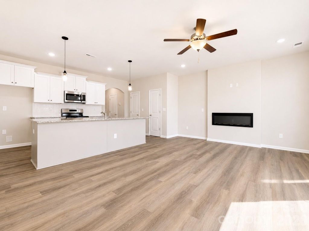 5933 Wallace Avenue, Charlotte, NC 28227