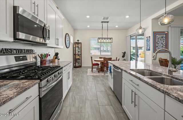 18562 W Thistle Landing Drive, Goodyear, AZ 85338