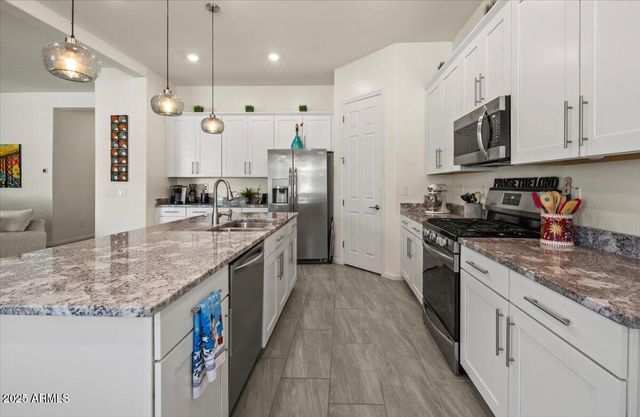 18562 W Thistle Landing Drive, Goodyear, AZ 85338