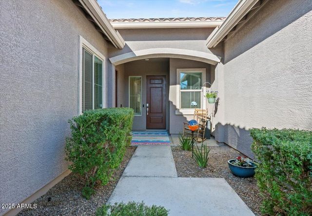 18562 W Thistle Landing Drive, Goodyear, AZ 85338