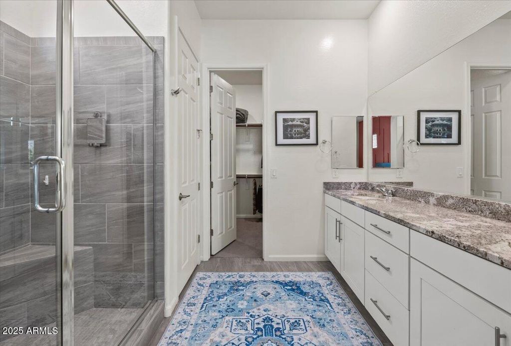 Image 15 of property listing at 18562 W Thistle Landing Drive, Goodyear, AZ 85338