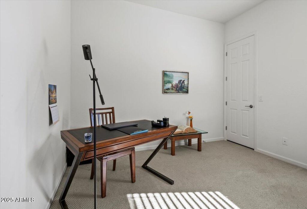 Image 19 of property listing at 18562 W Thistle Landing Drive, Goodyear, AZ 85338