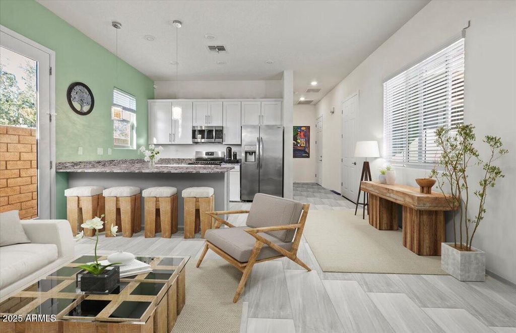 Image 23 of property listing at 18562 W Thistle Landing Drive, Goodyear, AZ 85338