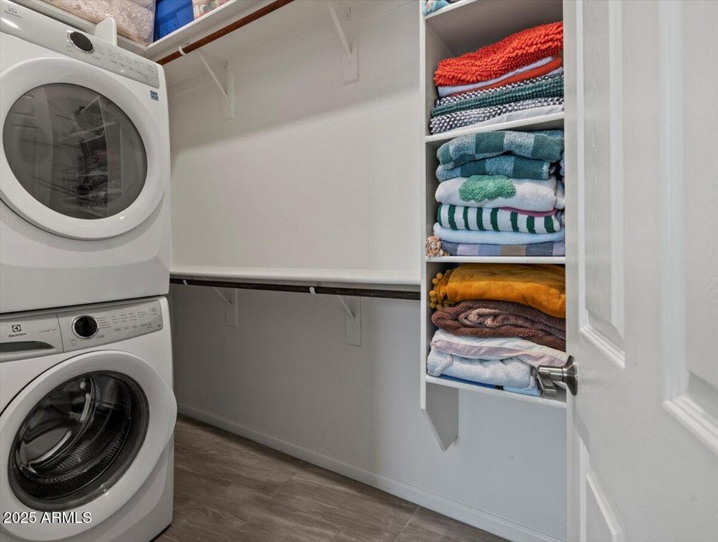 Image 27 of property listing at 18562 W Thistle Landing Drive, Goodyear, AZ 85338