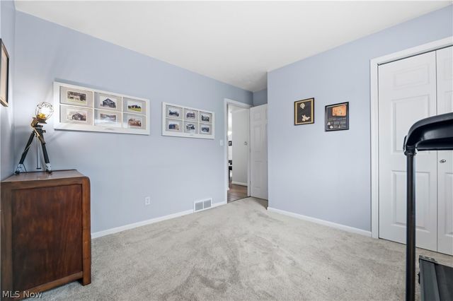 17382 W 130th Street, Strongsville, OH 44136