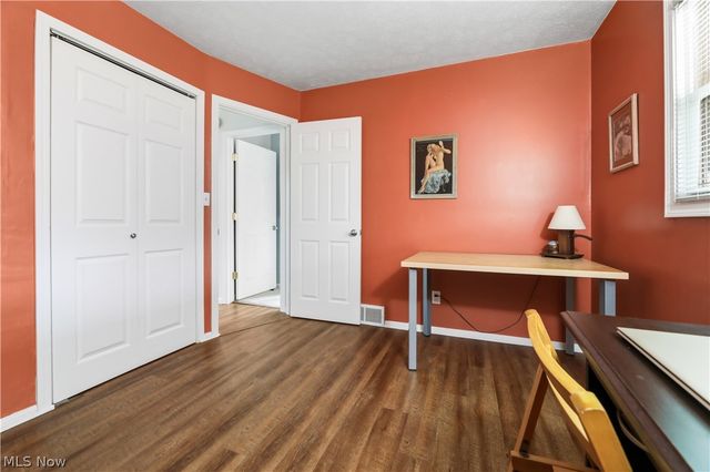 17382 W 130th Street, Strongsville, OH 44136