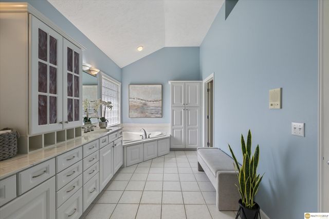 18103 Atlas Street, Omaha, NE 68130