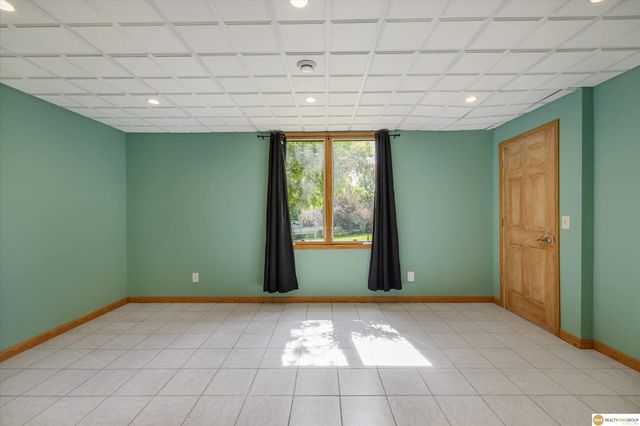18103 Atlas Street, Omaha, NE 68130