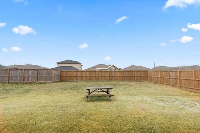 76 Road 51030, Cleveland, TX 77327