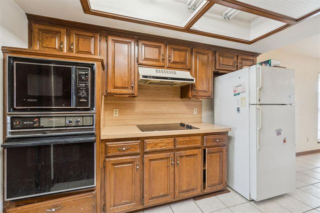 3600 Country Club, Moore, OK 73160