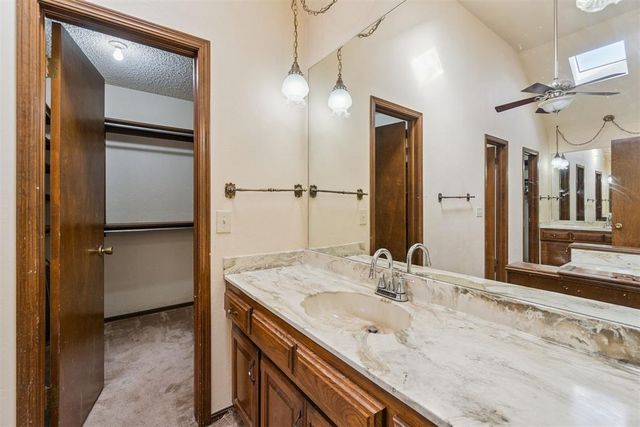 3600 Country Club, Moore, OK 73160