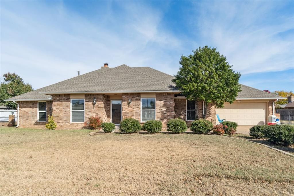 3600 Country Club, Moore, OK 73160