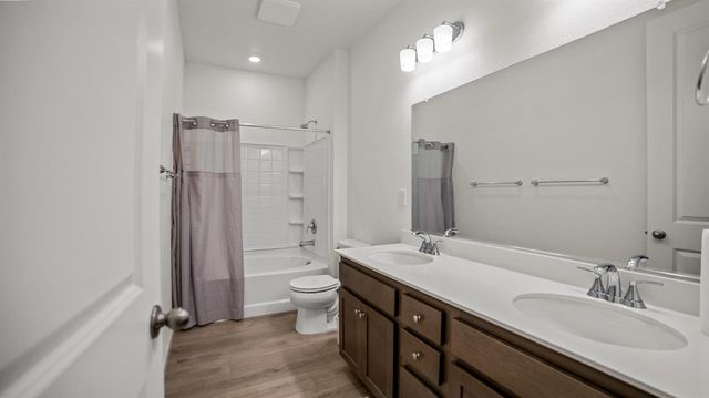 2524 Grove St, Lodi, CA 95242