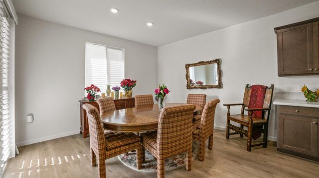 2524 Grove St, Lodi, CA 95242