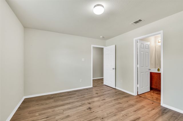 803 Underhill Drive, Arlington, TX 76002