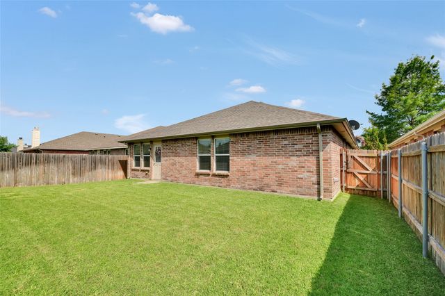 803 Underhill Drive, Arlington, TX 76002