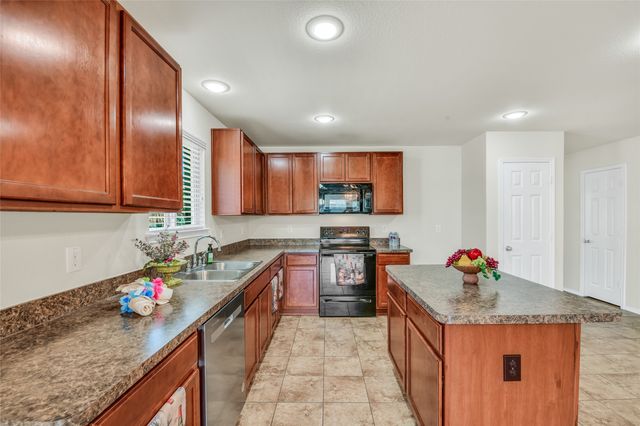 803 Underhill Drive, Arlington, TX 76002