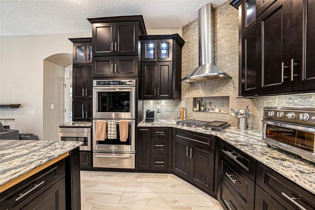 15818 FAIRCHILD DRIVE, Tampa, FL 33647