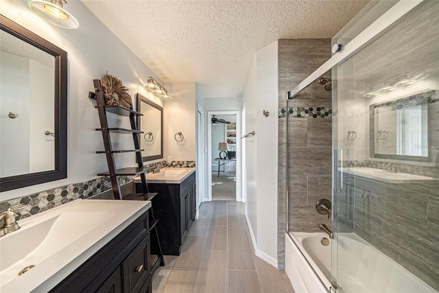 15818 FAIRCHILD DRIVE, Tampa, FL 33647