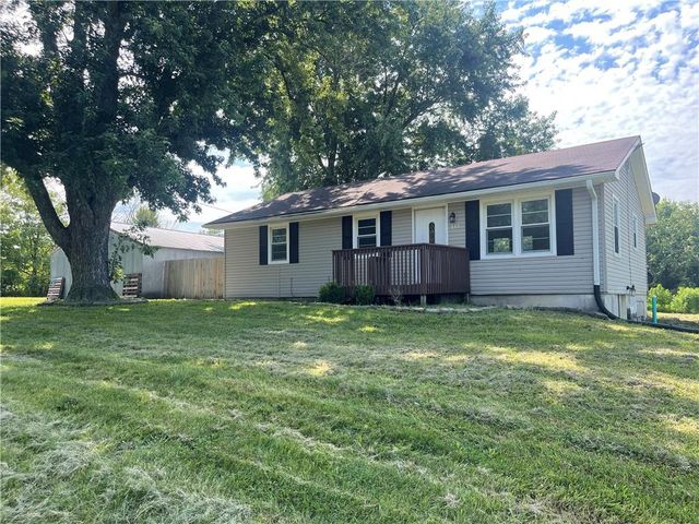860 E Front Street, Kidder, MO 64649