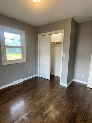 860 E Front Street, Kidder, MO 64649