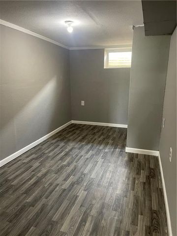 860 E Front Street, Kidder, MO 64649