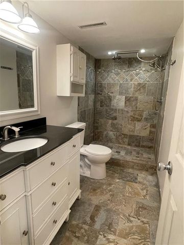 860 E Front Street, Kidder, MO 64649