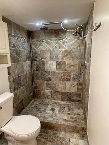 860 E Front Street, Kidder, MO 64649