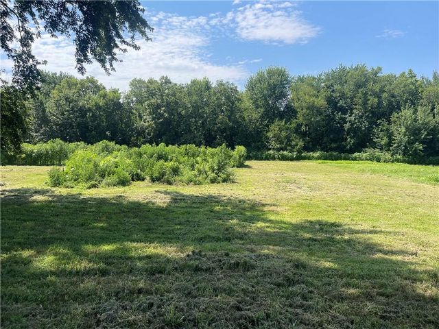 860 E Front Street, Kidder, MO 64649