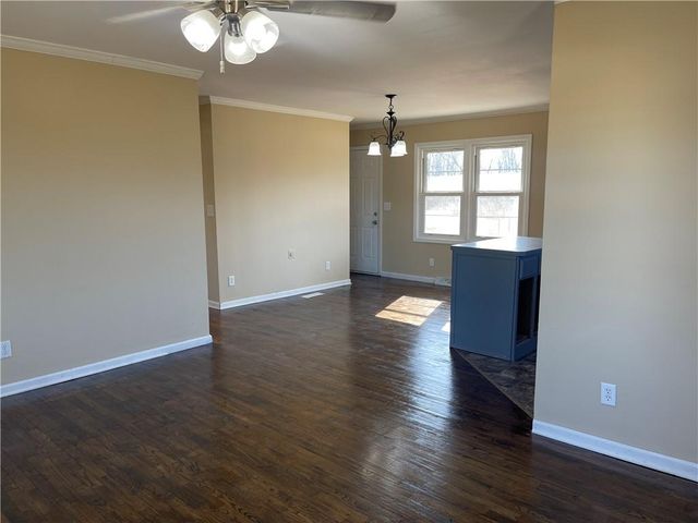 860 E Front Street, Kidder, MO 64649