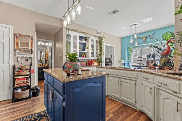 3910 Kingsferry Court, Arlington, TX 76016