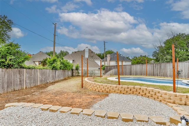 3910 Kingsferry Court, Arlington, TX 76016