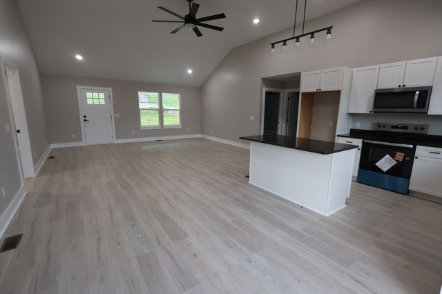 15 Wilkerson Hollow Ln, Brush Creek, TN 38547