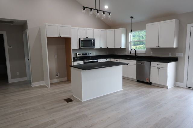 15 Wilkerson Hollow Ln, Brush Creek, TN 38547