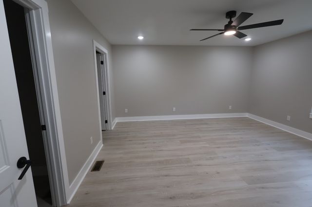 15 Wilkerson Hollow Ln, Brush Creek, TN 38547