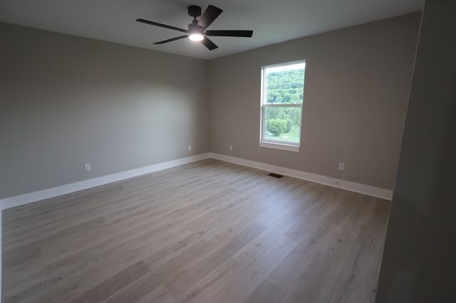 15 Wilkerson Hollow Ln, Brush Creek, TN 38547