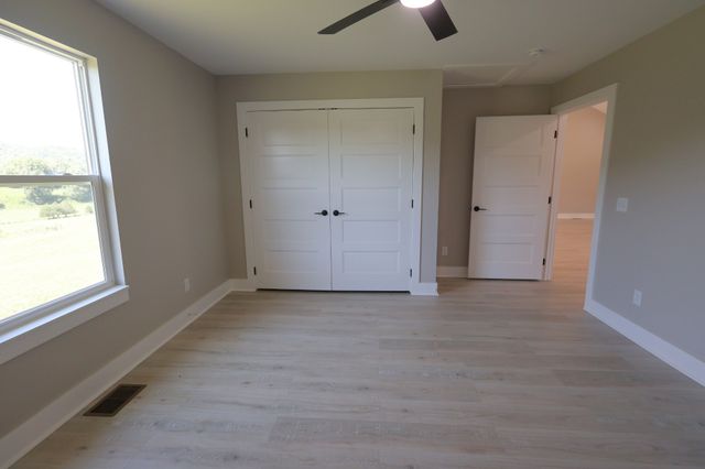 15 Wilkerson Hollow Ln, Brush Creek, TN 38547