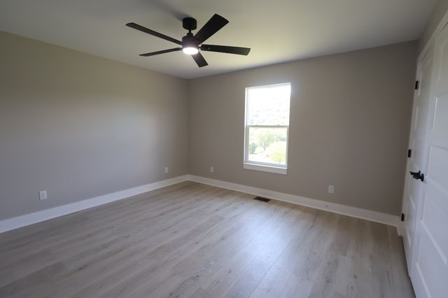 15 Wilkerson Hollow Ln, Brush Creek, TN 38547
