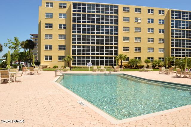 1224 S Peninsula Dr Apt 403, Daytona Beach, FL 32118
