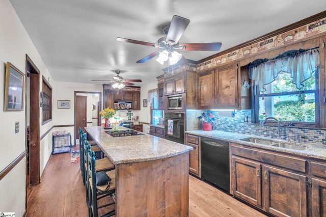 5 Dellbrook Court, Taylors, SC 29687